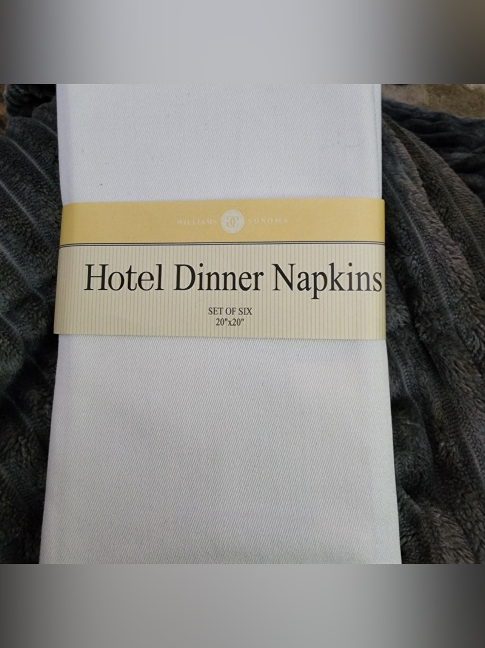 NWT Package of 6 Williams Sonoma Hotel Dinner Napkins 20”x20”